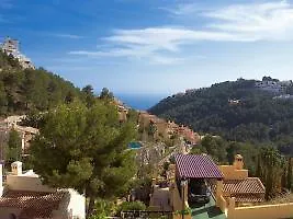 Los Lirios I Altea la Vieja